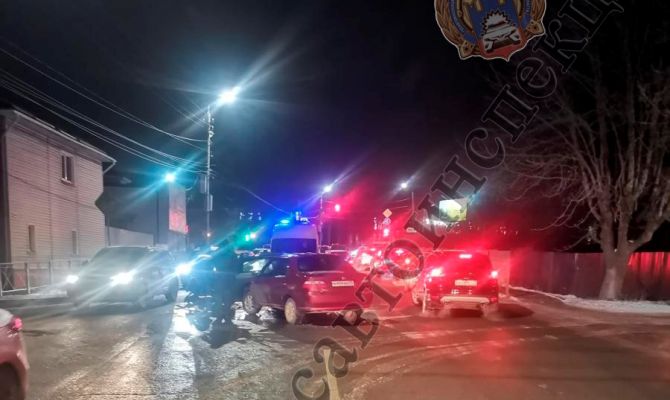 В Туле водитель Toyota не уступил дорогу на перекрестке и врезался в Fiat