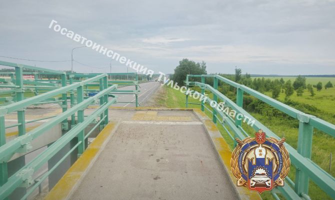 Юноша без прав под Веневом врезался на питбайке в забор