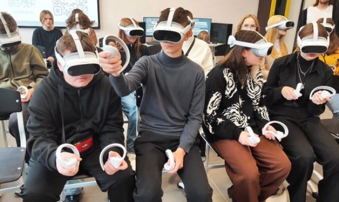 В Донском школьникам вручили первые документы о получении профессии