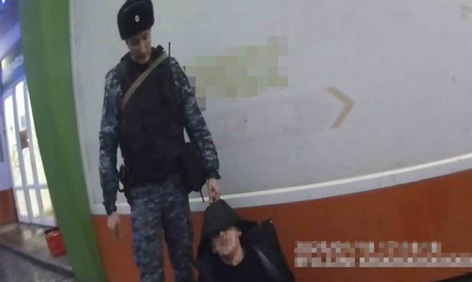 В Туле росгвардейцы задержали пьяного дебошира