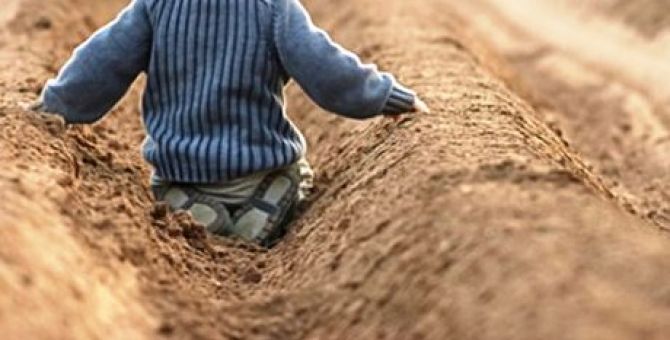 В Заокске женщина оставила ребенка малознакомому мужчине: мальчик пропал