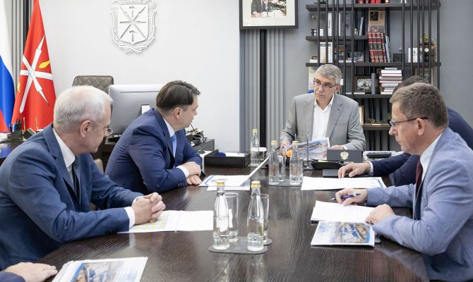 Губернатор Тульской области встретился с руководством АО «Гланит»