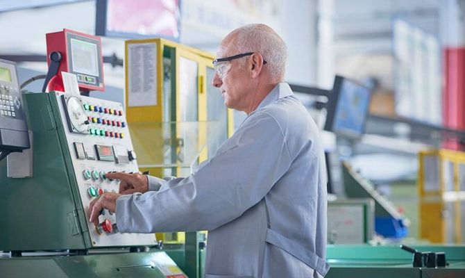 Предпенсионные заботы: россиянам помогут не остаться без работы