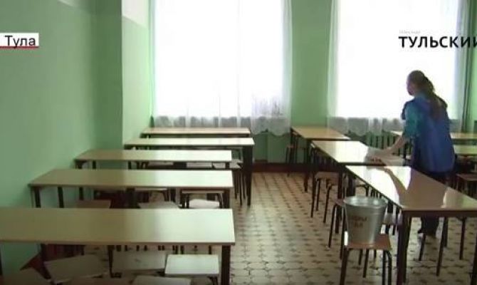 В тульской гимназии дети обедают в столовой, расположенной в бывшем вестибюле. РЕПОРТАЖ