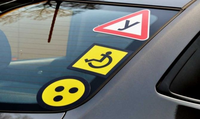 Когда тулякам разрешат использовать компактные автознаки 