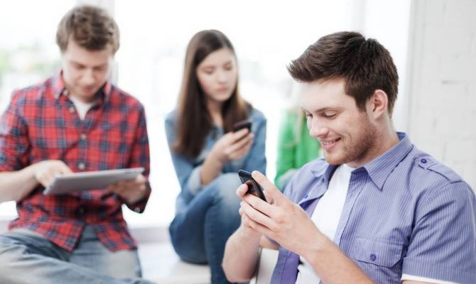 Чем опасны приложения для знакомств