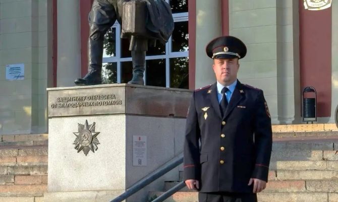 Анатолий Карнов из Узловой стал "Народным участковым" Тульской области