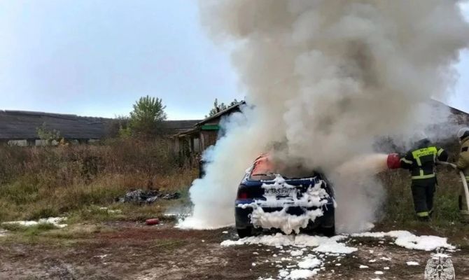 За сутки в Тульской области потушили легковой автомобиль