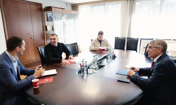Миляев обсудил поддержку бойцов СВО с руководителем Исполкома Народного фронта