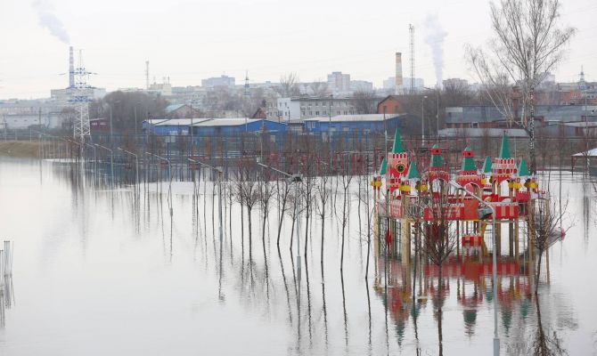 Уровень воды в Упе поднялся на 4,5 метра: фоторепортаж