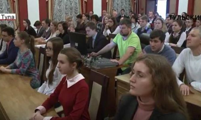 Алексей Дюмин побывал на первом заседании клуба 100-балльников по ЕГЭ. РЕПОРТАЖ