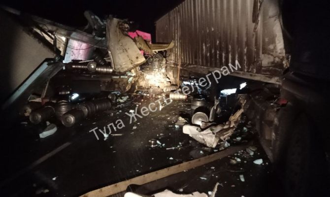 В тройном ДТП между Тулой и Калугой пострадали несколько человек