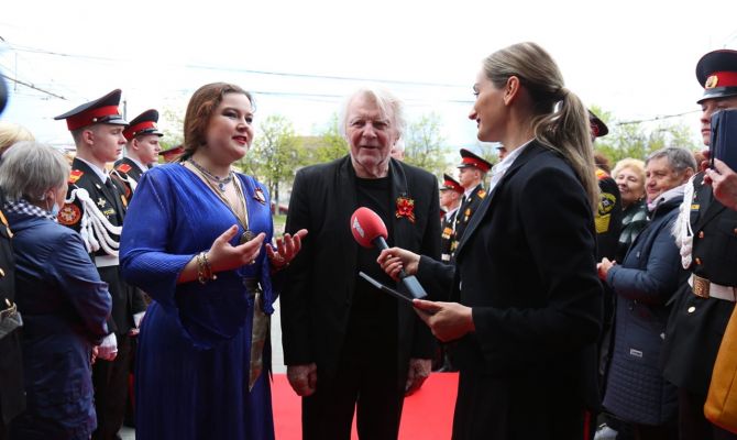 От ковровой дорожки до зрительного зала: в Туле стартовал фестиваль военного кино имени Юрия Озерова