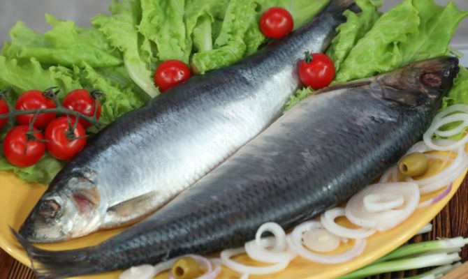 Эксперты рассказали, что не так в слабосоленой сельди