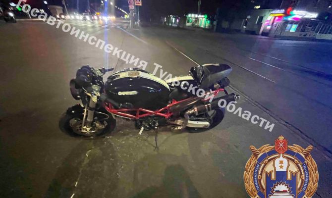 Водитель "Дукати" попал в больницу после ДТП на проспекте Ленина в Туле