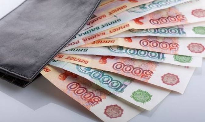 Владимир Путин подписал закон о повышении минимальной зарплаты