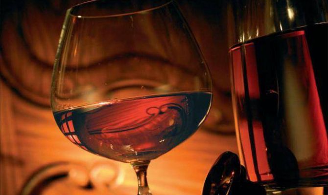 Росалкоголь проверит коньяк и шампанское перед Новым годом