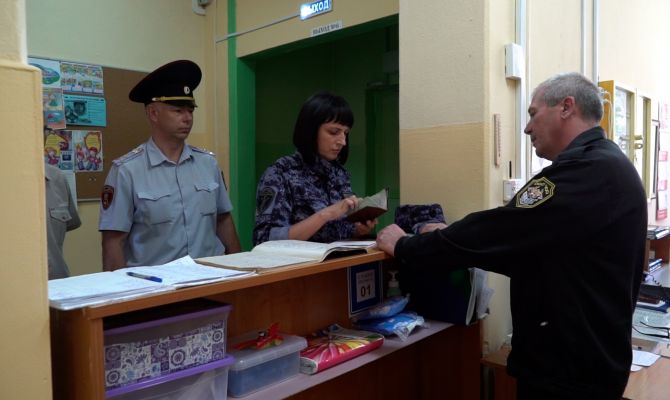 Готовность №1: перед 1 сентября в Туле проверили безопасность школ