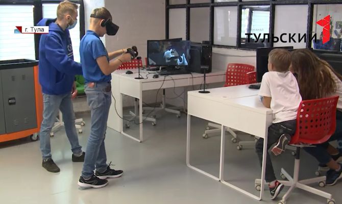 Туляков научат создавать роботов и виртуальную реальность: кванториум проводит набор учащихся