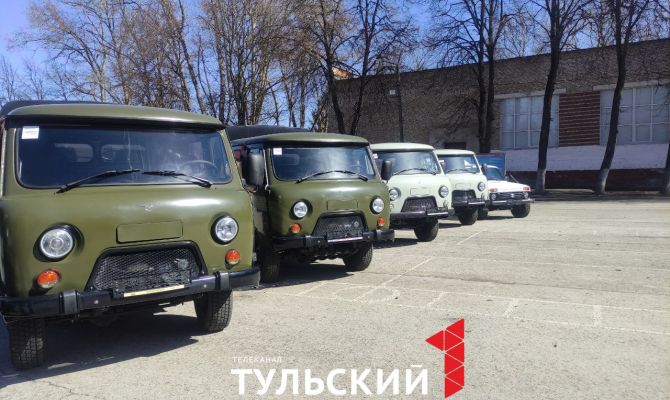 Машины, квадрокоптеры и металлоискатели: тульские десантники получили оборудование от Губернатора