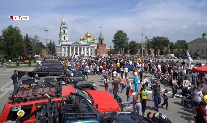 От велопробега до выставки машин и матчей ЕВРО-2020: как Тула отметила День России