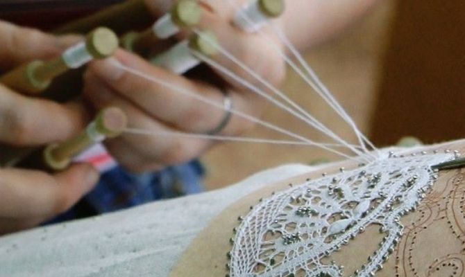 В «Школе ремесел» туляков научат плести кружево