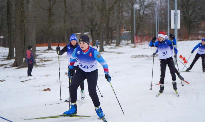 В тульском лыжероллерном центре "Веденино" прошла "Новогодняя лыжная гонка"