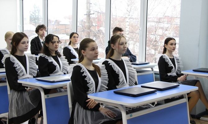 Школьников в Туле научили вести семейный бюджет с помощью алгоритмов