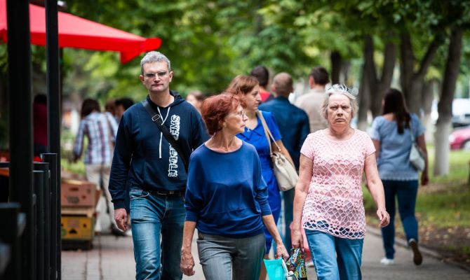 Каким категориям граждан в России с 1 июля повысят выплаты