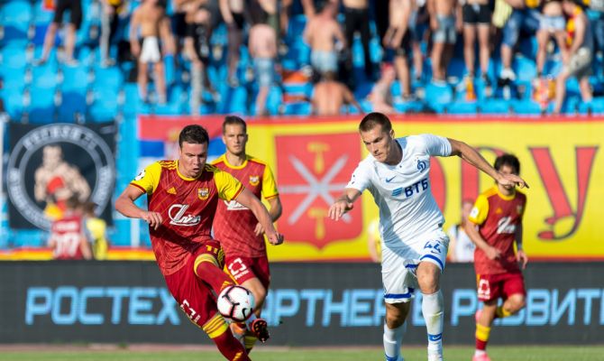 Тульский «Арсенал» дома принимает московское «Динамо»