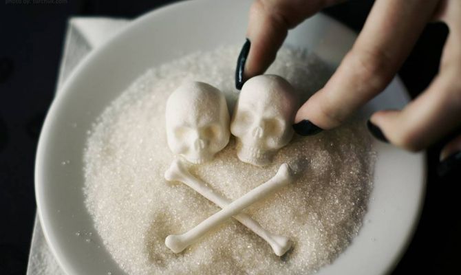 Стала известна самая главная опасность сахара