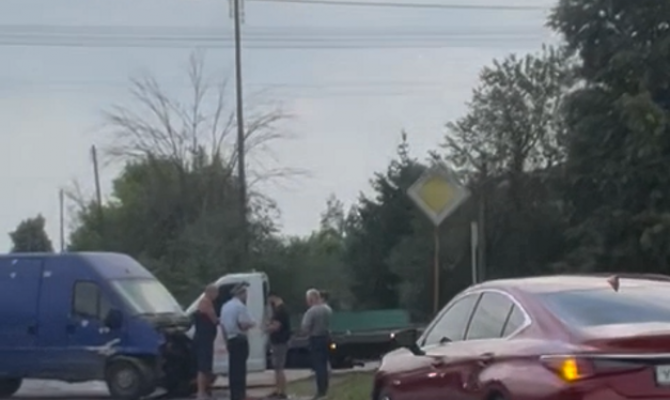 В Туле на перекрестке ул. Кабакова и 9 проезда Мясново произошло ДТП