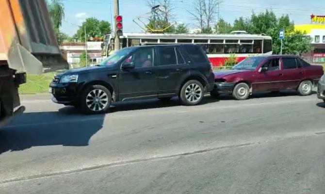 В Туле на Одоевском шоссе произошло ДТП