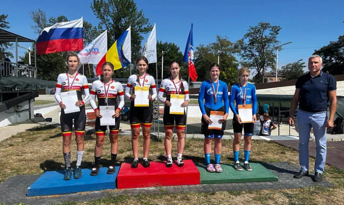 Тульские велогонщики взяли золото, серебро и бронзу на Первенстве России