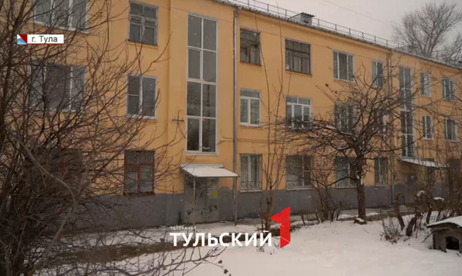 Клопы, пьяные драки и «Ласковый май»: тульская семья не дает покоя целому дому