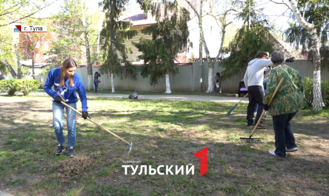 Тульские депутаты привели в порядок территорию Центра детской неврологии