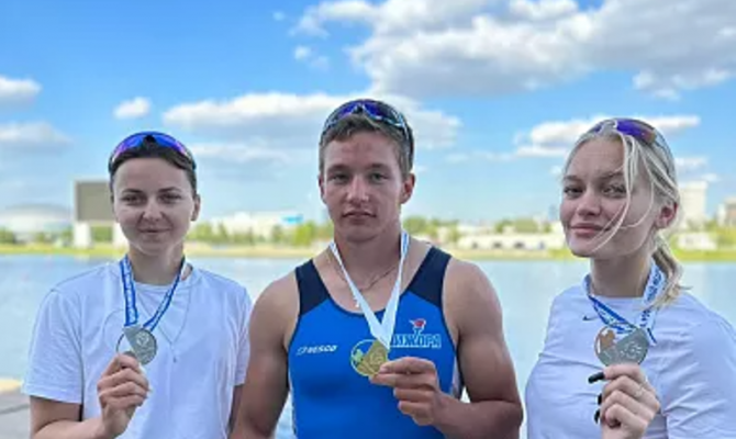 Туляки заняли призовые места на чемпионате России по гребле на лодках класса «Дракон»