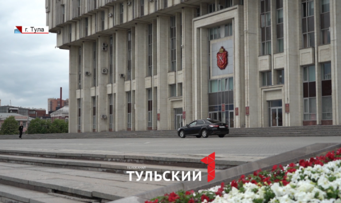 Экскурсоводы рассказали, что означают изображения на гербе Тульской области