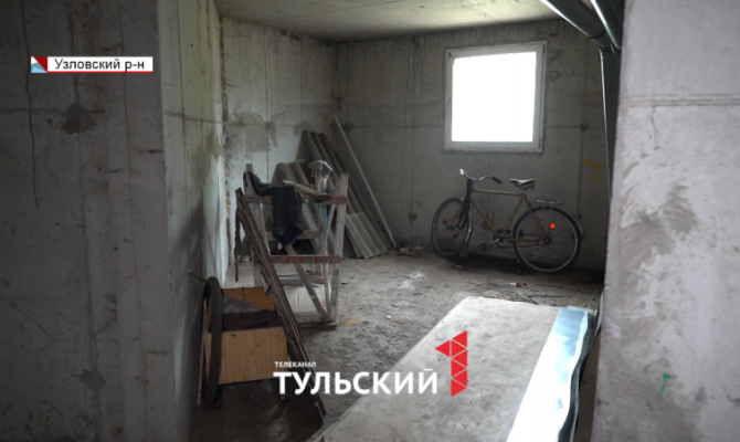 В Узловой подвал многоквартирного дома превратили в офисное помещение