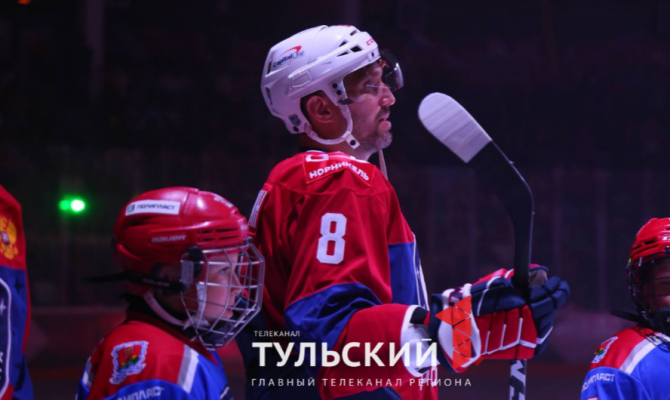 Матч НХЛ прервали после рекордной шайбы Овечкина