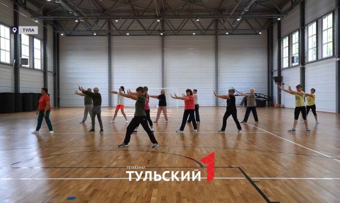 В Туле для бабушек запустили бесплатный пилатес
