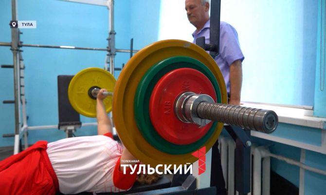 Спортсменка из Тулы стала лучшим пауэрлифтером страны