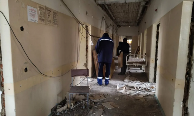 В больнице Новомосковска заменят фасад и кровлю в рамках капремонта