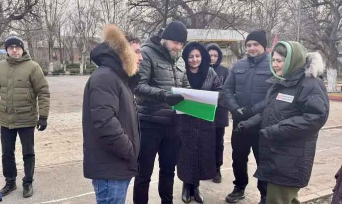 Тульская делегация оборудует спортплощадку в ЛНР для учеников Лутугинского интерната