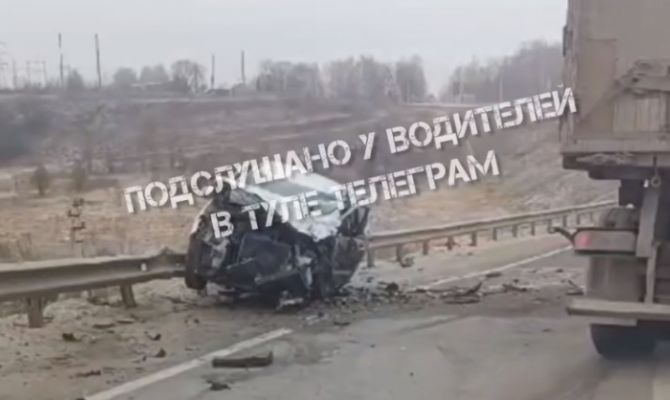 В лобовой аварии у Чекалина ранены мальчик и два водителя