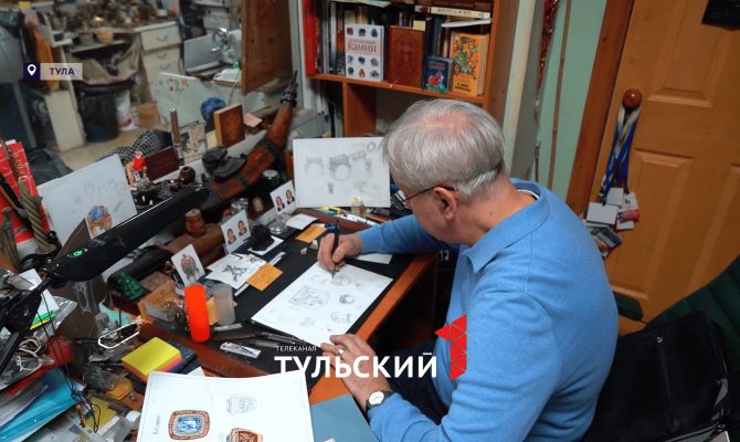 В Туле показали уникальную золотую печатку с редкими камнями