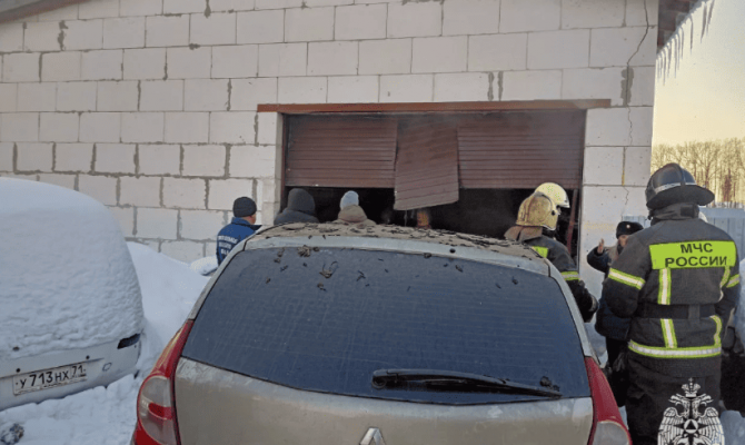 В Туле потушили загоревшийся гараж в деревне Малевка