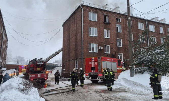 На пожаре на улице Луначарского в Туле эвакуировали пять детей