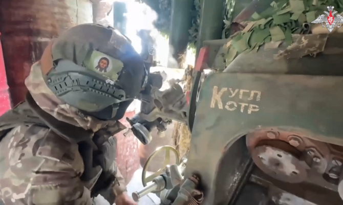 Расчет «Д-30» тульских десантников уничтожил пехоту ВСУ в Сумской области