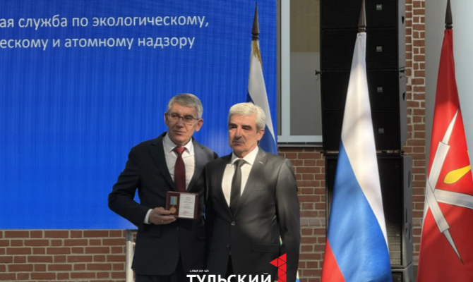 Медаль имени Мельникова получил из рук Трембицкого Дмитрий Миляев